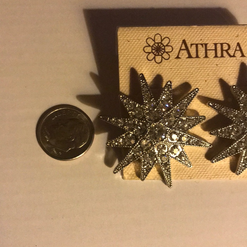 - Athra Better Costume Jewelry NWT X Pierced Ears